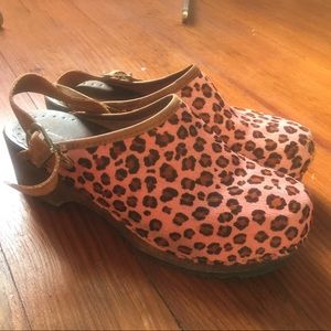 Hanna Andersson Clogs -Size 38 leopard 🐆 print